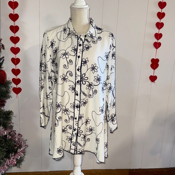 Floral Button-Up Shirt in Black and White - Picture 1 of 5